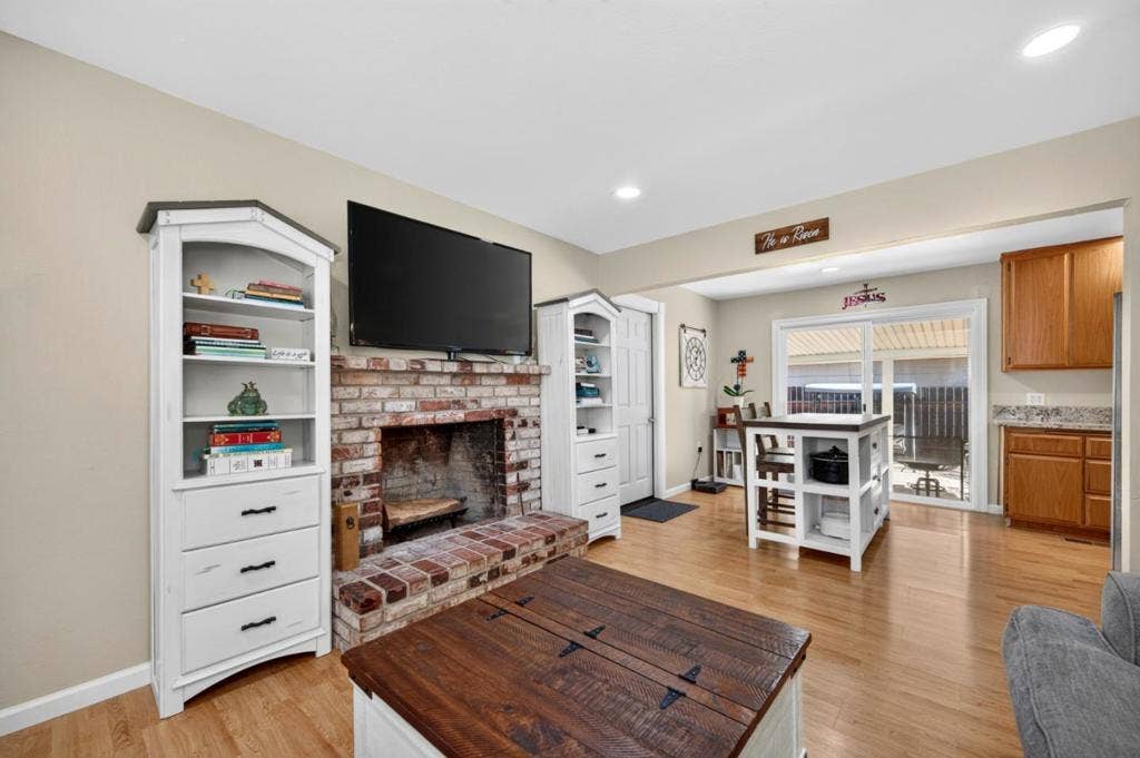 471 Raymond Drive, Ione, CA 95640 471 Raymond Drive, Ione, CA 95640