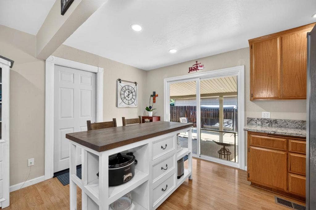 471 Raymond Drive, Ione, CA 95640 471 Raymond Drive, Ione, CA 95640