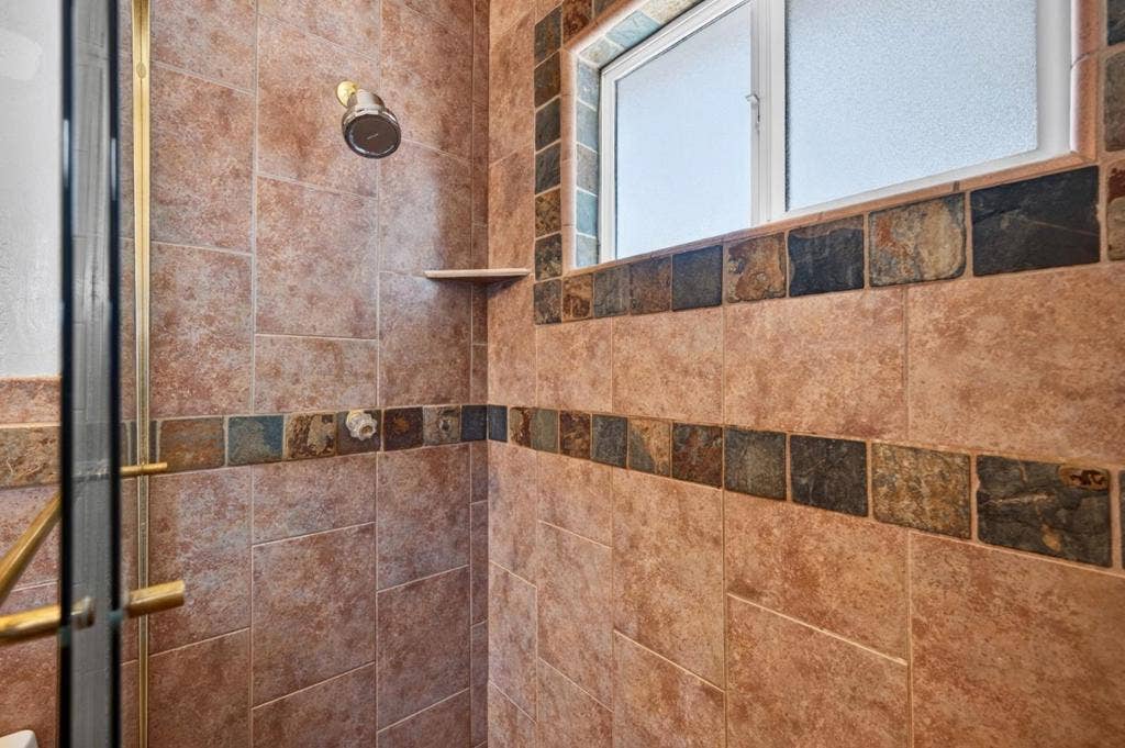 471 Raymond Drive, Ione, CA 95640 471 Raymond Drive, Ione, CA 95640