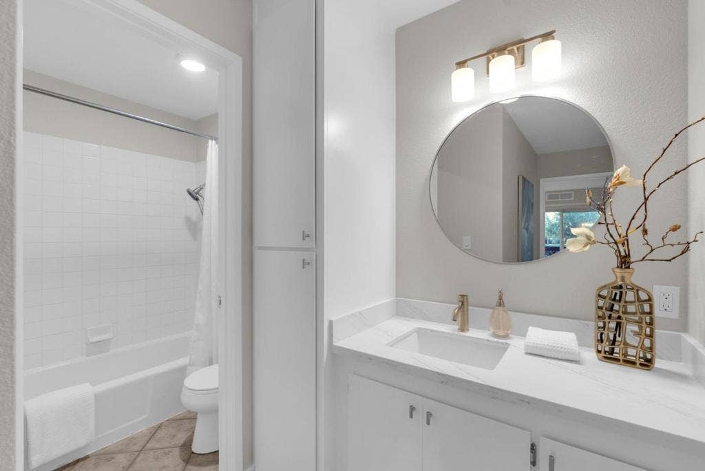 309 Tradewinds Drive, #5, San Jose, CA 95123 309 Tradewinds Drive, #5, San Jose, CA 95123