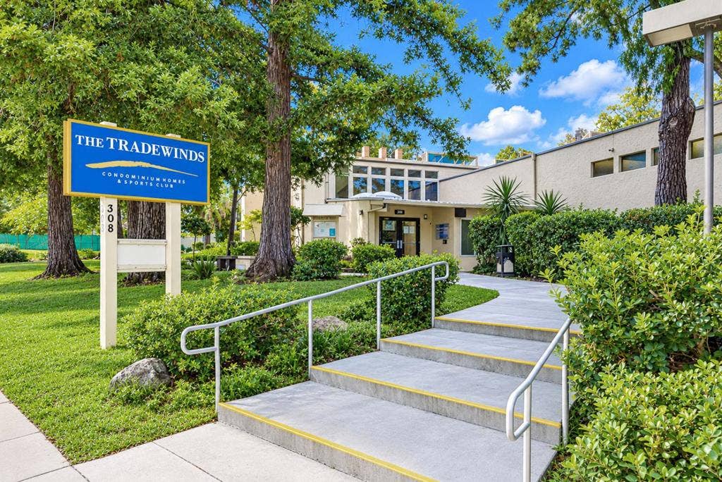 309 Tradewinds Drive, #5, San Jose, CA 95123 309 Tradewinds Drive, #5, San Jose, CA 95123