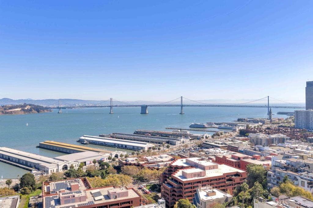 1451 Montgomery Street, #6, San Francisco, CA 94133 1451 Montgomery Street, #6, San Francisco, CA 94133