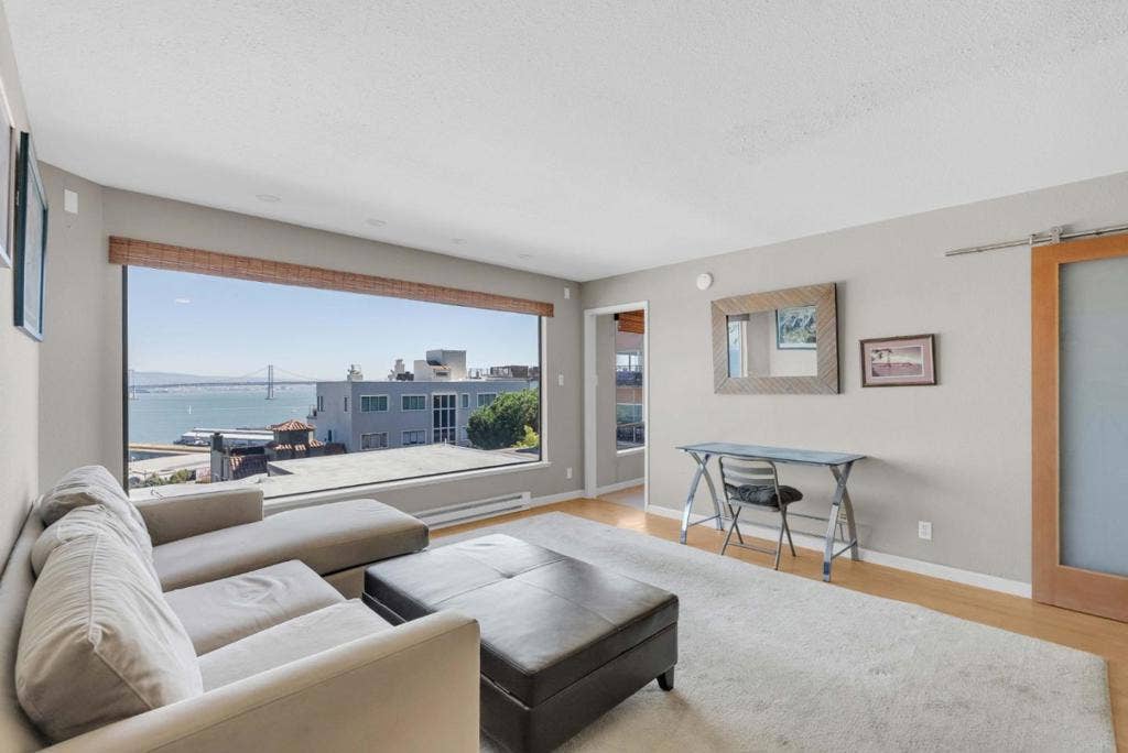 1451 Montgomery Street, #6, San Francisco, CA 94133 1451 Montgomery Street, #6, San Francisco, CA 94133