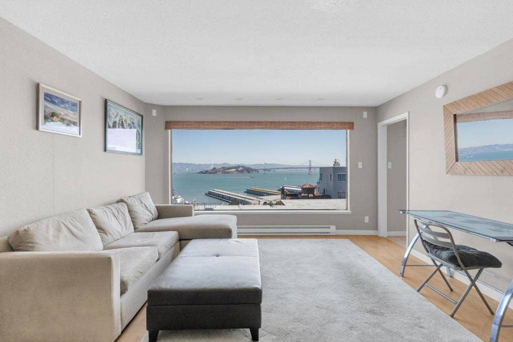 1451 Montgomery Street, #6, San Francisco, CA 94133 1451 Montgomery Street, #6, San Francisco, CA 94133