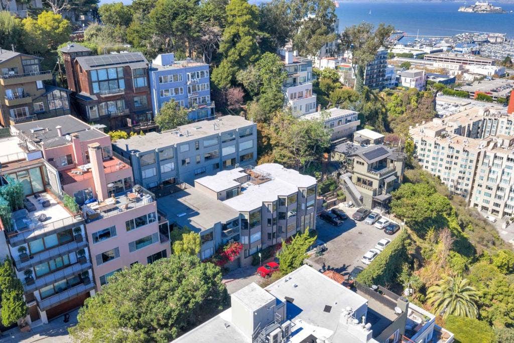 1451 Montgomery Street, #6, San Francisco, CA 94133 1451 Montgomery Street, #6, San Francisco, CA 94133