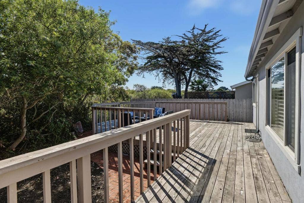 425 Kehoe Avenue, Half Moon Bay, CA 94019