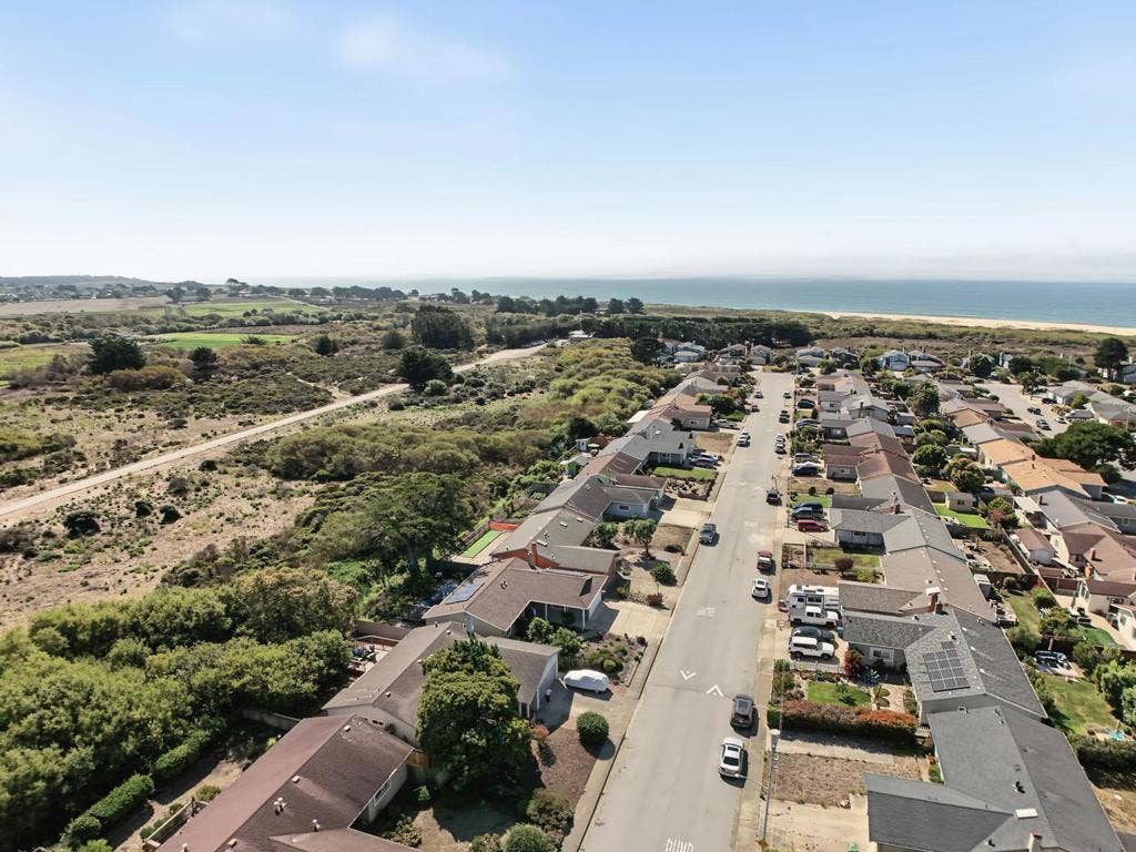 425 Kehoe Avenue, Half Moon Bay, CA 94019