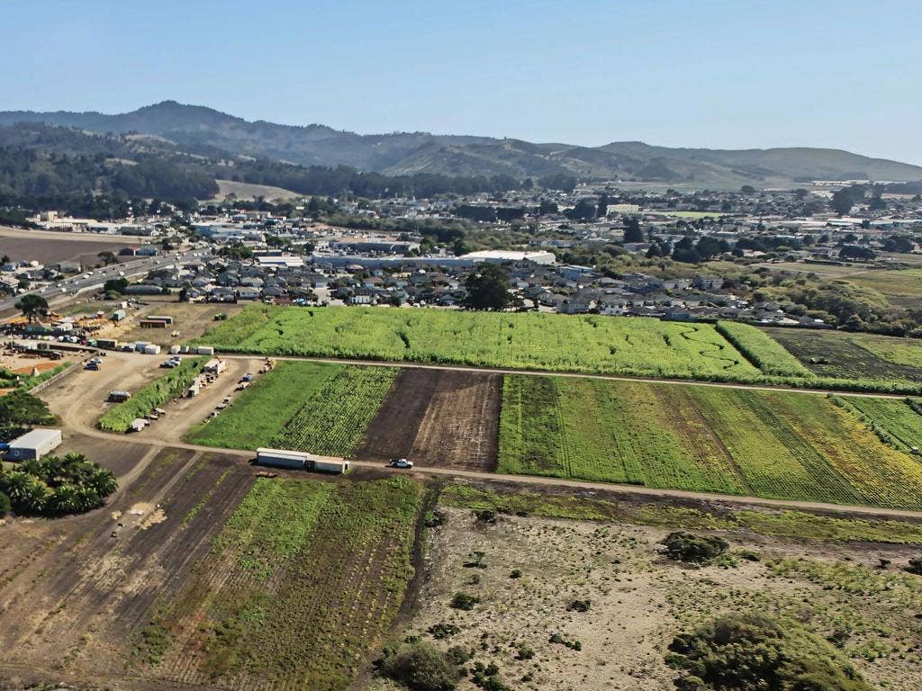 425 Kehoe Avenue, Half Moon Bay, CA 94019