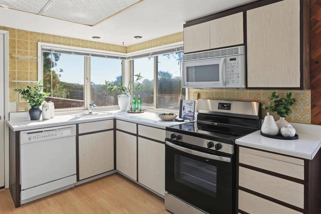 425 Kehoe Avenue, Half Moon Bay, CA 94019