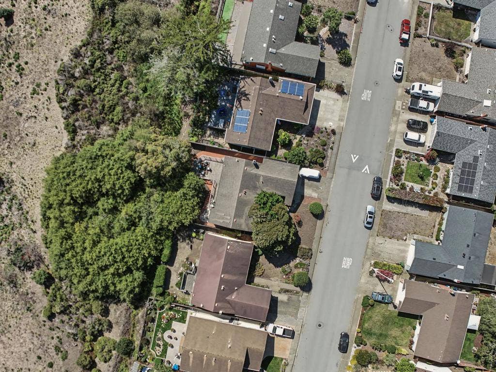 425 Kehoe Avenue, Half Moon Bay, CA 94019