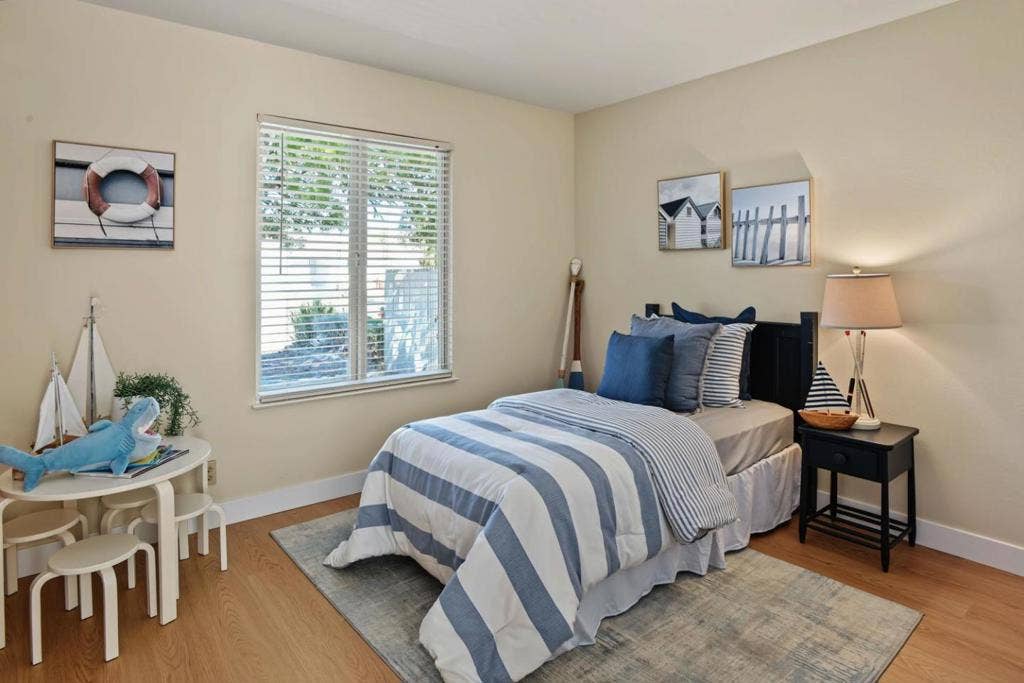 425 Kehoe Avenue, Half Moon Bay, CA 94019