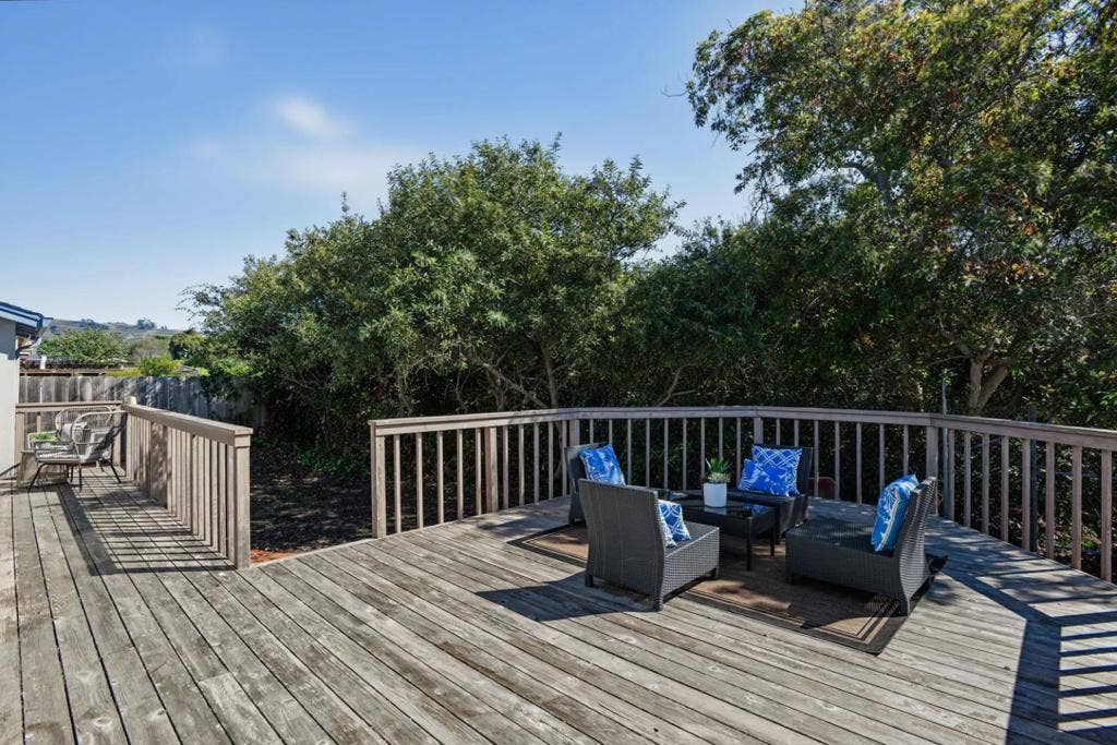 425 Kehoe Avenue, Half Moon Bay, CA 94019