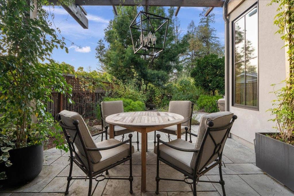 102 Alta Heights Court, Los Gatos, CA 95030