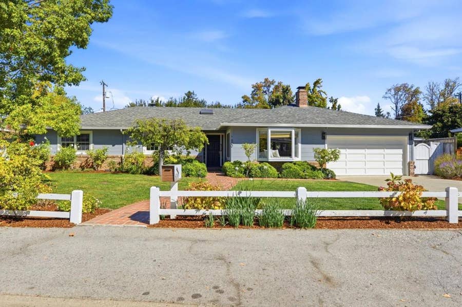 Property photo for 600 Wallea Drive, Menlo Park, CA