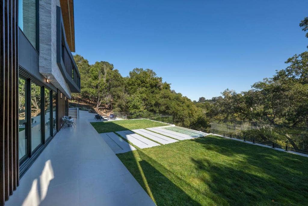 910 La Senda Road, Hillsborough, CA 94010