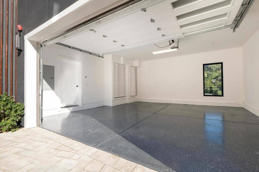 910 La Senda Road, Hillsborough, CA 94010
