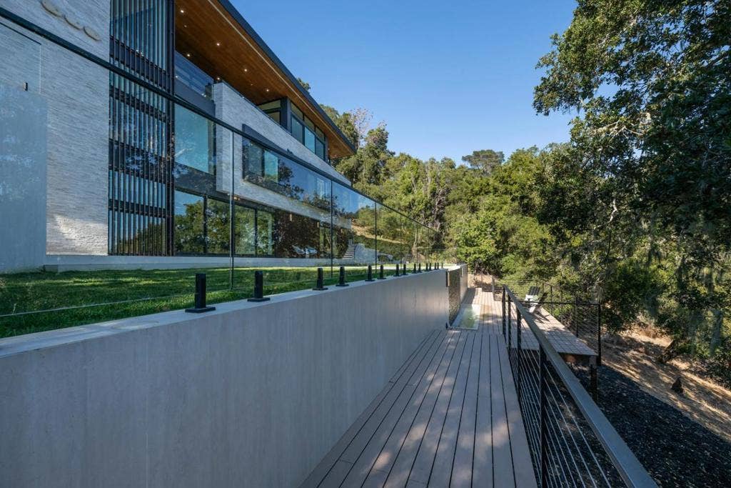 910 La Senda Road, Hillsborough, CA 94010