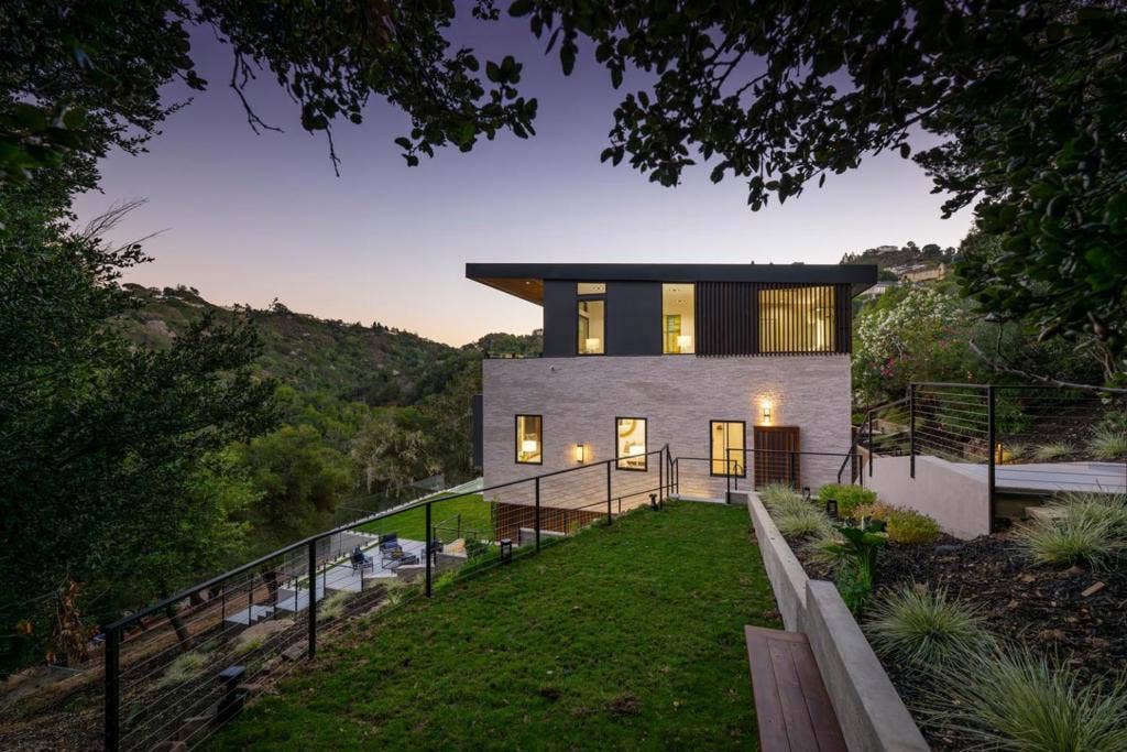 910 La Senda Road, Hillsborough, CA 94010