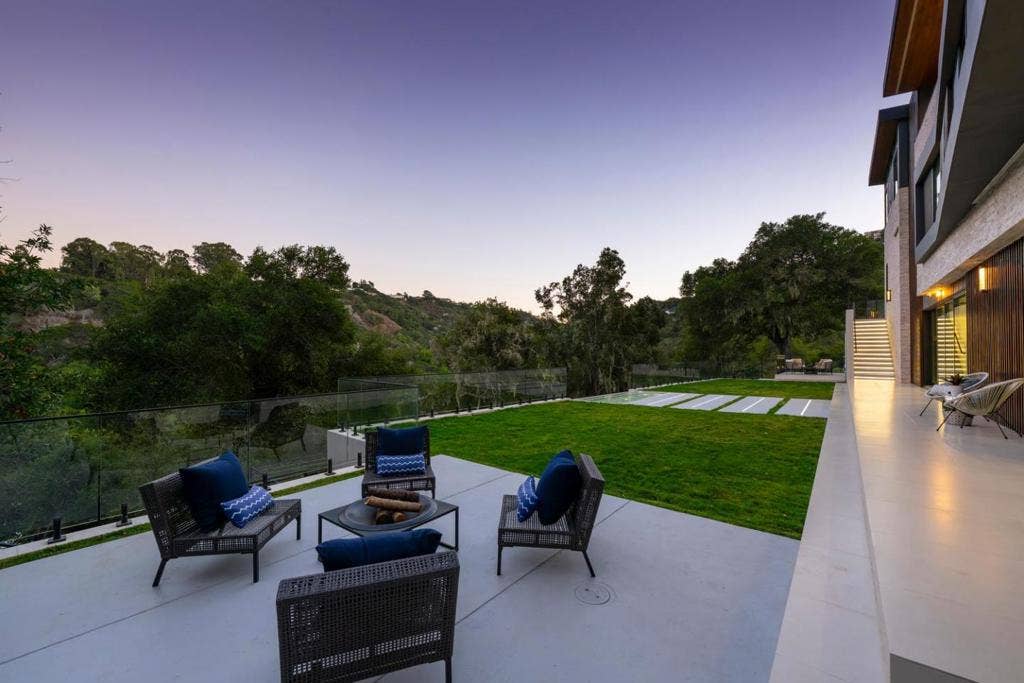 910 La Senda Road, Hillsborough, CA 94010