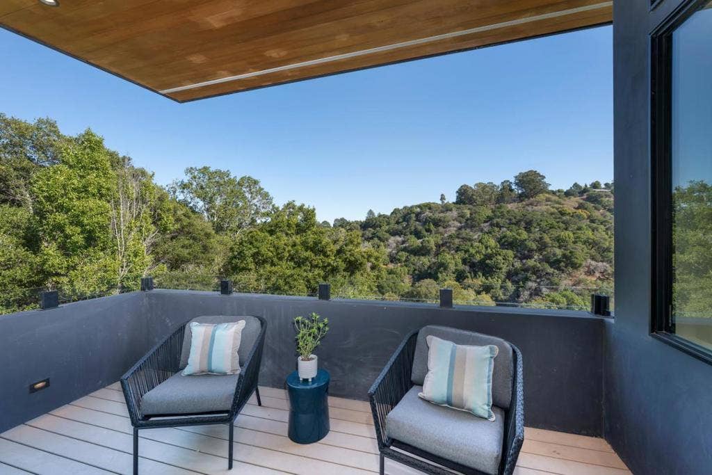 910 La Senda Road, Hillsborough, CA 94010