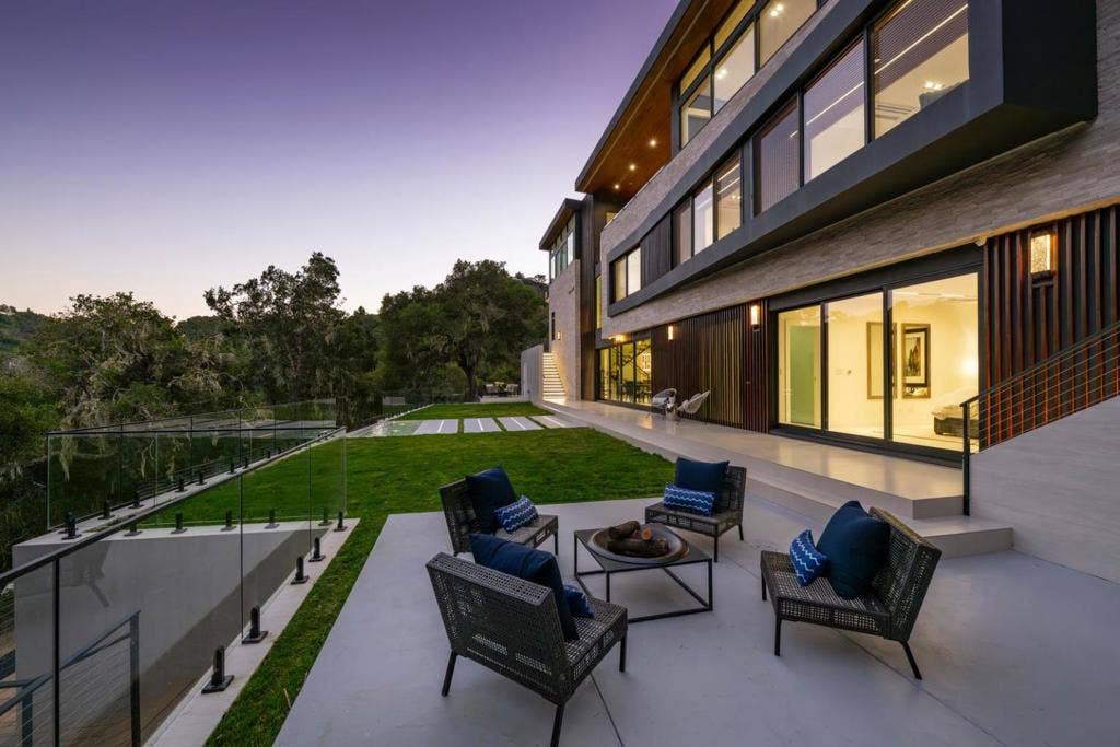 910 La Senda Road, Hillsborough, CA 94010