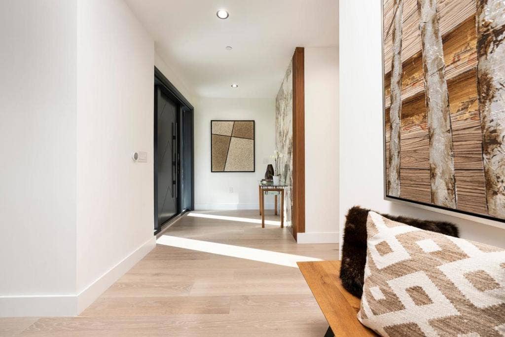 910 La Senda Road, Hillsborough, CA 94010