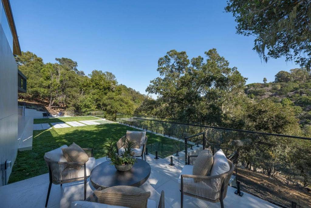 910 La Senda Road, Hillsborough, CA 94010