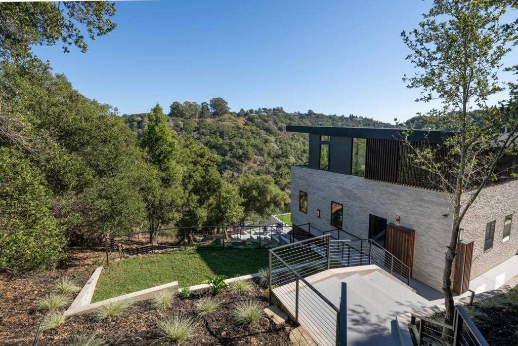 910 La Senda Road, Hillsborough, CA 94010