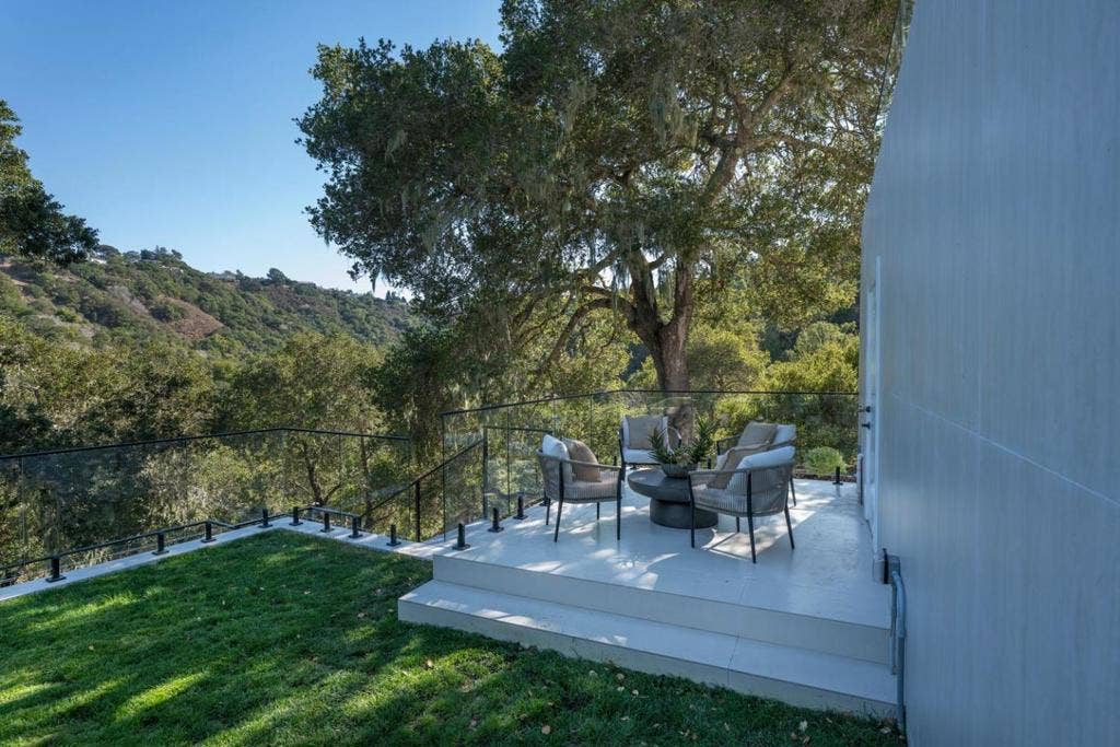 910 La Senda Road, Hillsborough, CA 94010