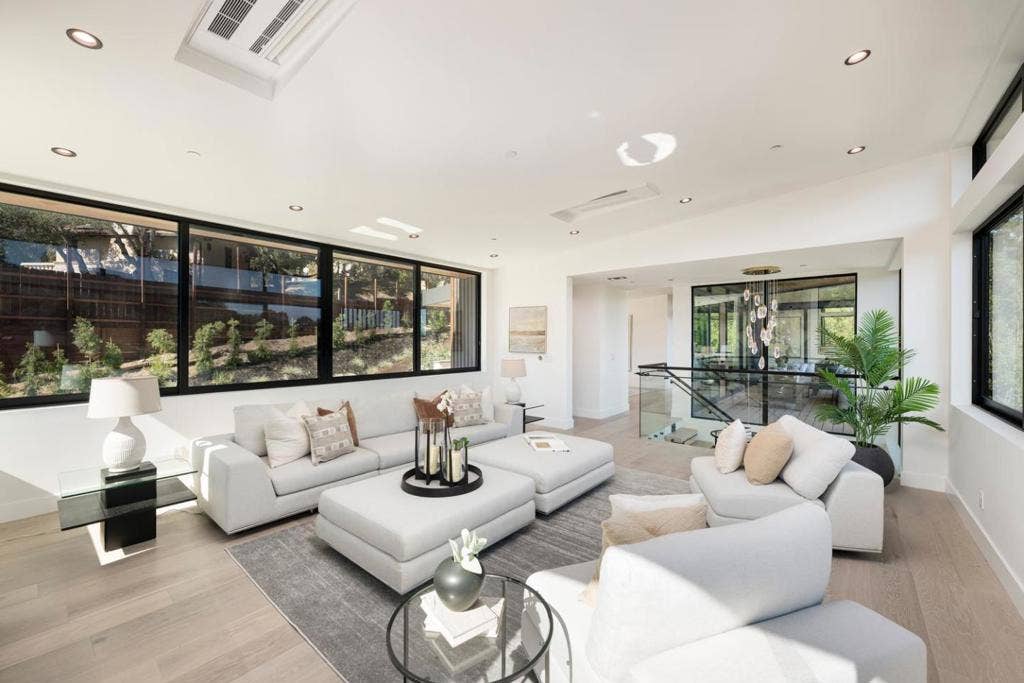 910 La Senda Road, Hillsborough, CA 94010