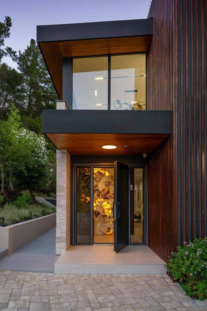 910 La Senda Road, Hillsborough, CA 94010