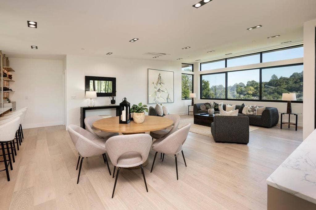 910 La Senda Road, Hillsborough, CA 94010