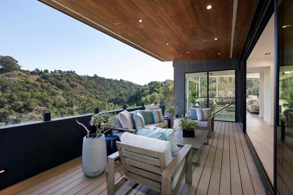 910 La Senda Road, Hillsborough, CA 94010
