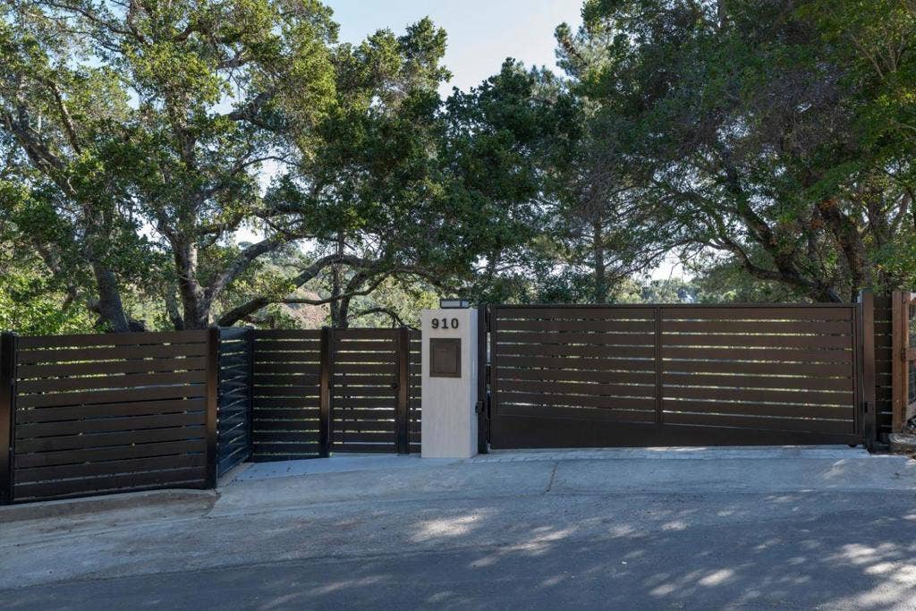 910 La Senda Road, Hillsborough, CA 94010