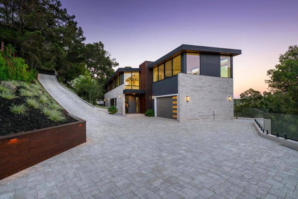 910 La Senda Road, Hillsborough, CA 94010