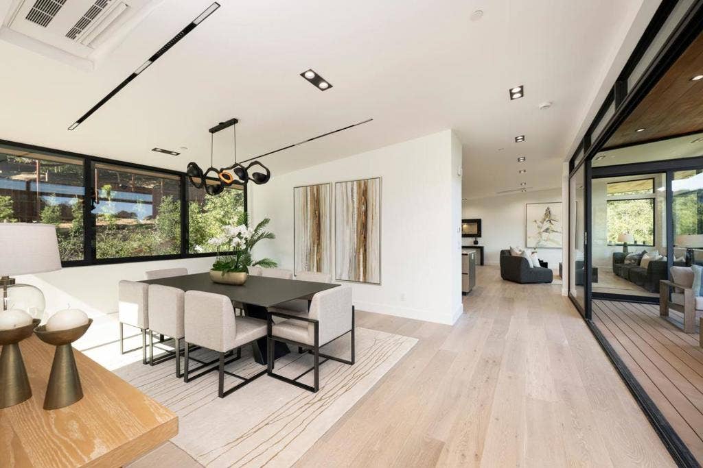 910 La Senda Road, Hillsborough, CA 94010