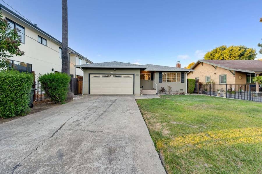 Property photo for 963 Beech Street, East Palo Alto, CA
