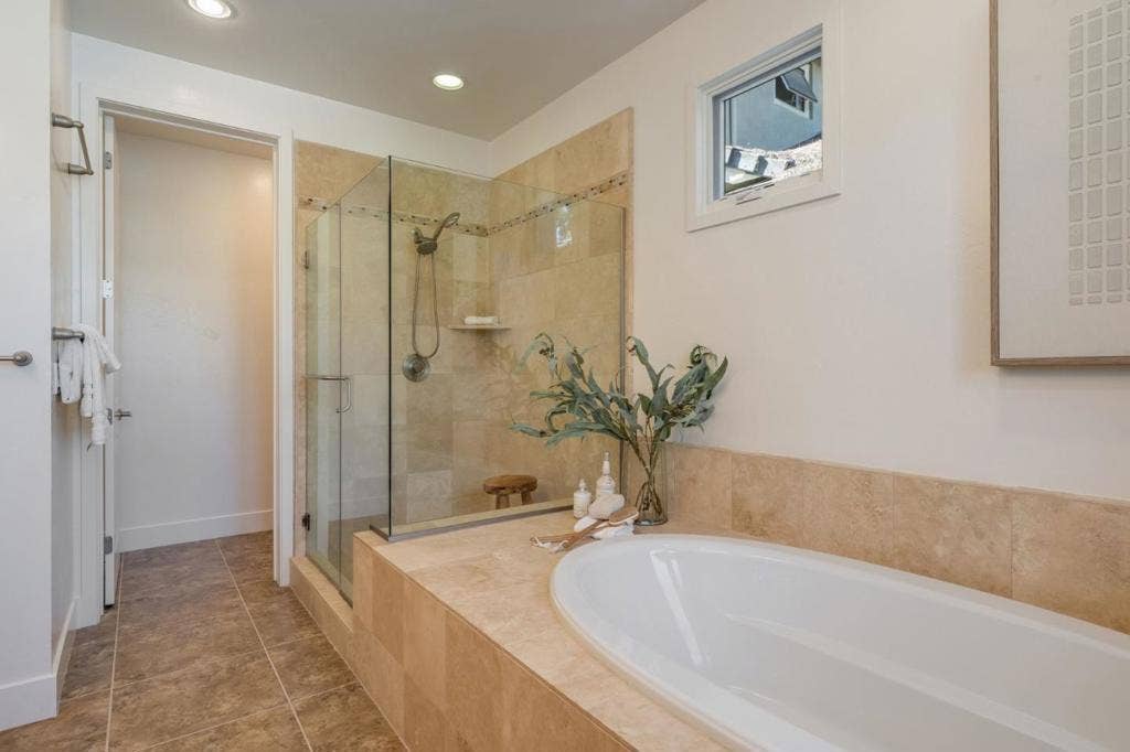 3493 Alma Village Circle, Palo Alto, CA 94306 3493 Alma Village Circle, Palo Alto, CA 94306
