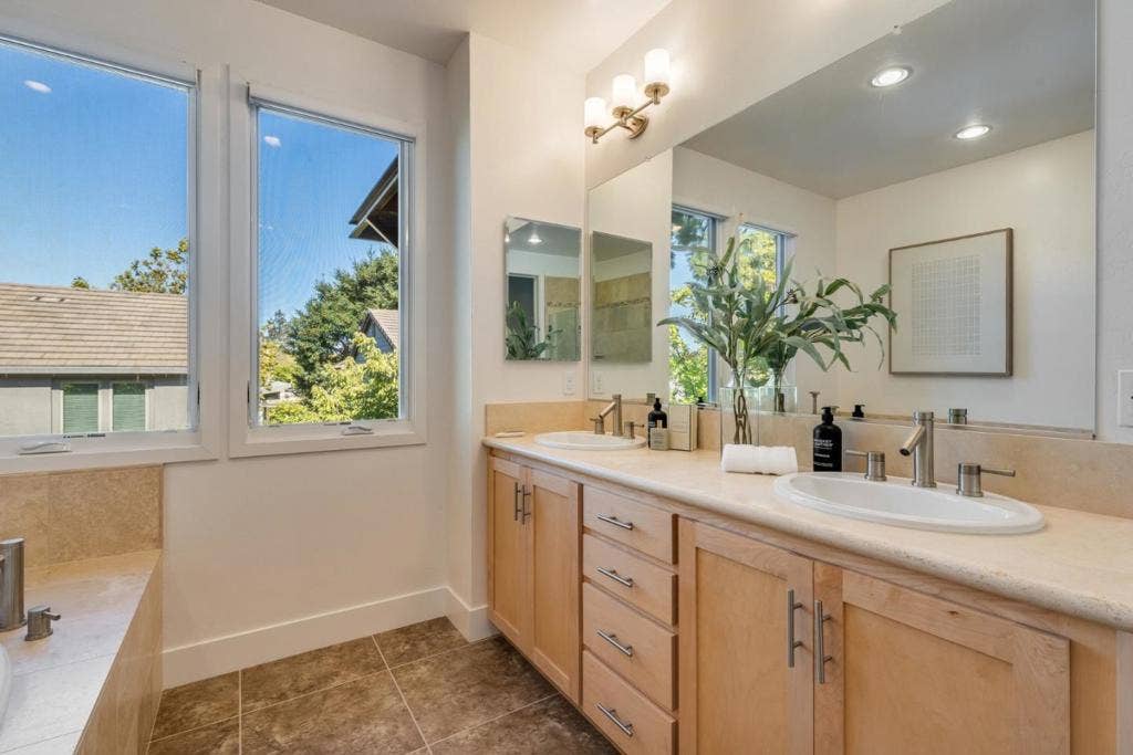 3493 Alma Village Circle, Palo Alto, CA 94306 3493 Alma Village Circle, Palo Alto, CA 94306
