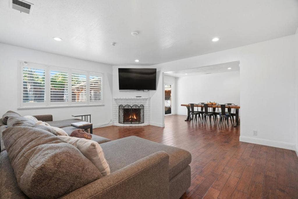7821 Santa Barbara Drive, Gilroy, CA 95020
