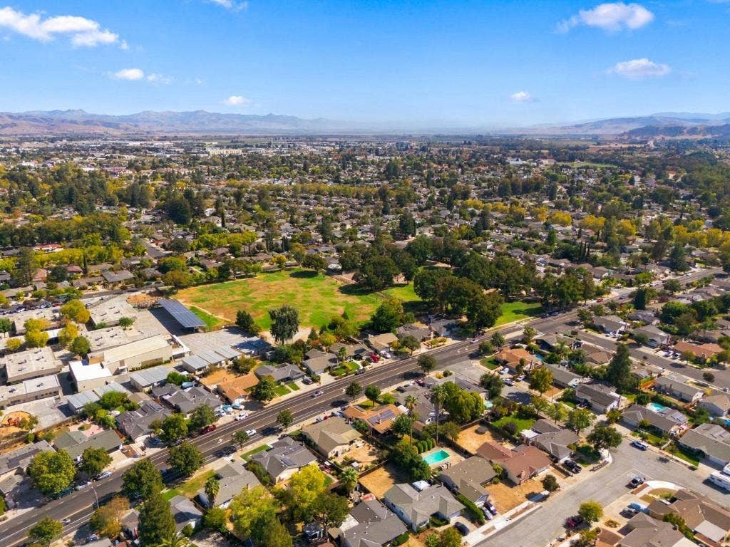 7821 Santa Barbara Drive, Gilroy, CA 95020
