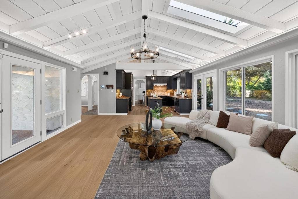 1 Edge, Atherton, CA 94027 1 Edge, Atherton, CA 94027
