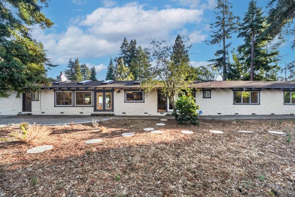 1 Edge, Atherton, CA 94027 1 Edge, Atherton, CA 94027