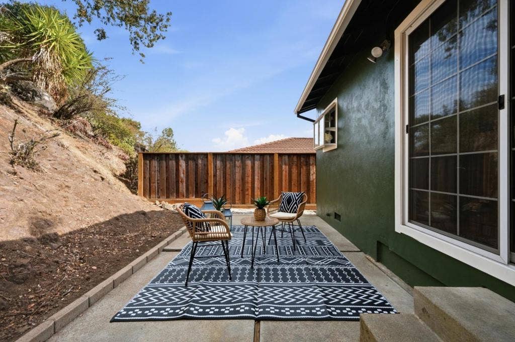 2634 Prindle Road, Belmont, CA 94002 2634 Prindle Road, Belmont, CA 94002