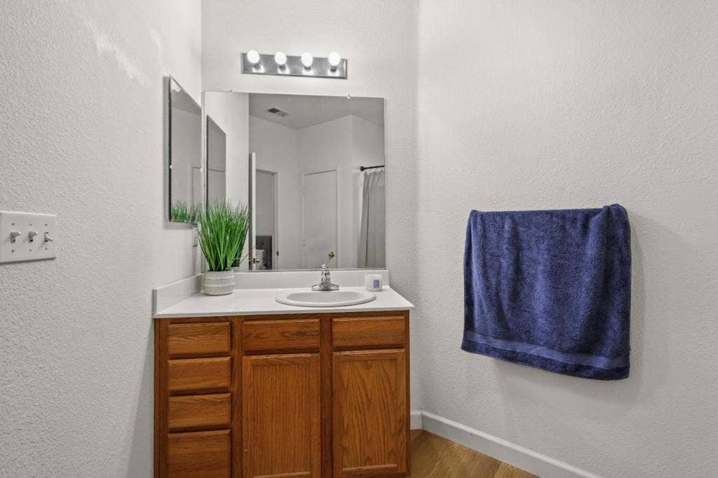 2710 Sebastan Lane, Stockton, CA 95212