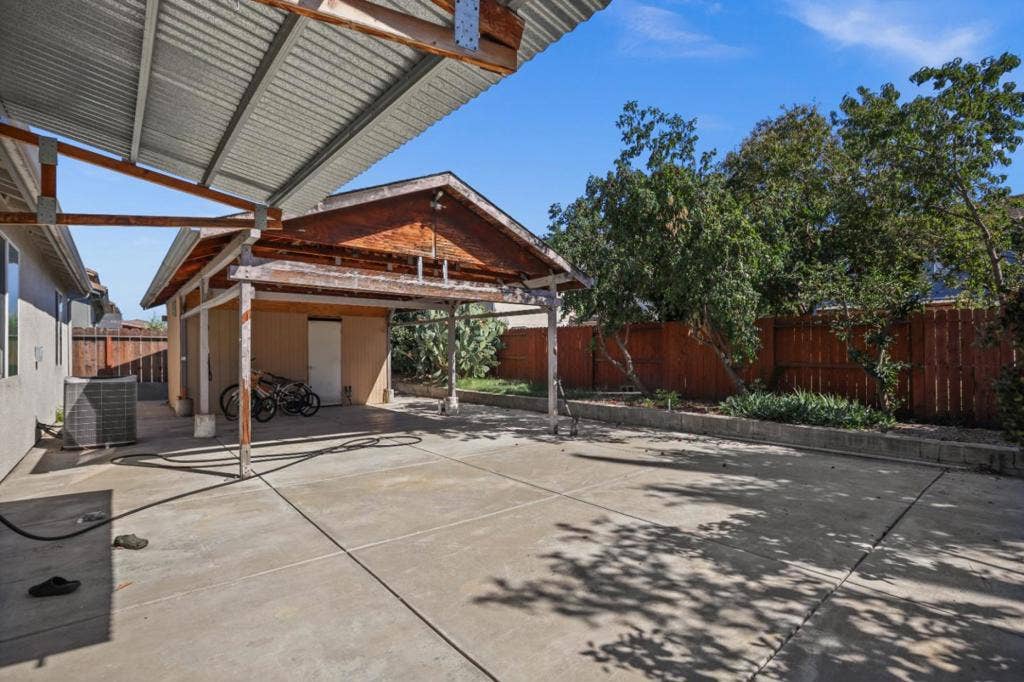 2710 Sebastan Lane, Stockton, CA 95212