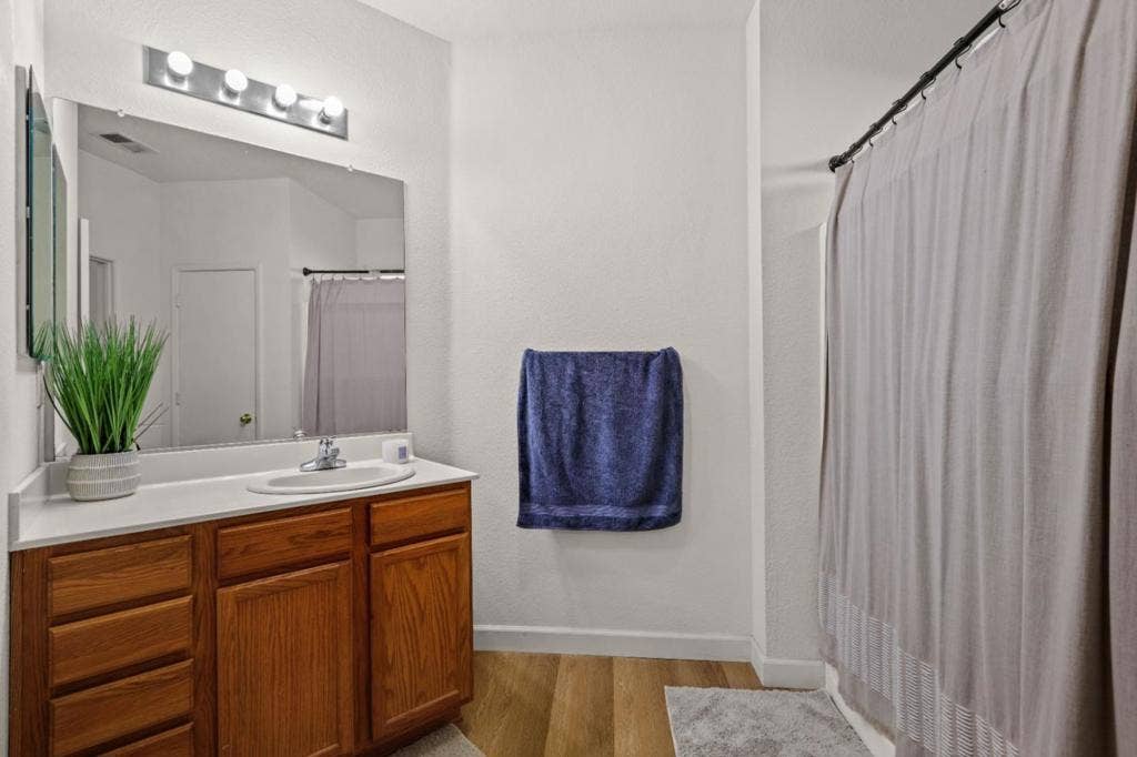 2710 Sebastan Lane, Stockton, CA 95212