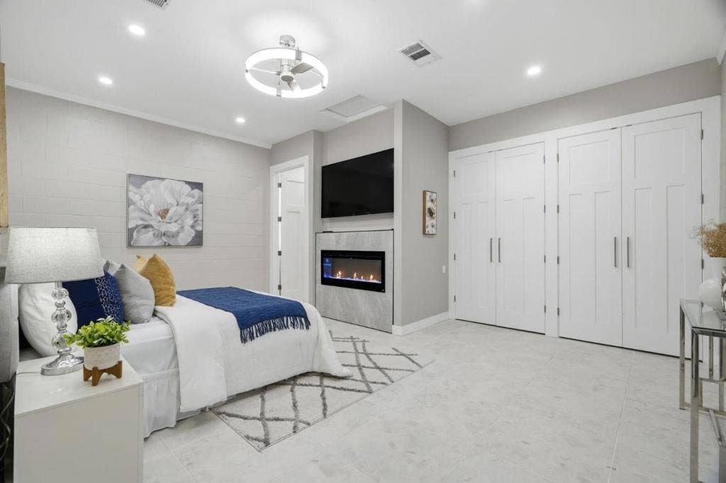 14434 Oak Street, Saratoga, CA 95070 14434 Oak Street, Saratoga, CA 95070