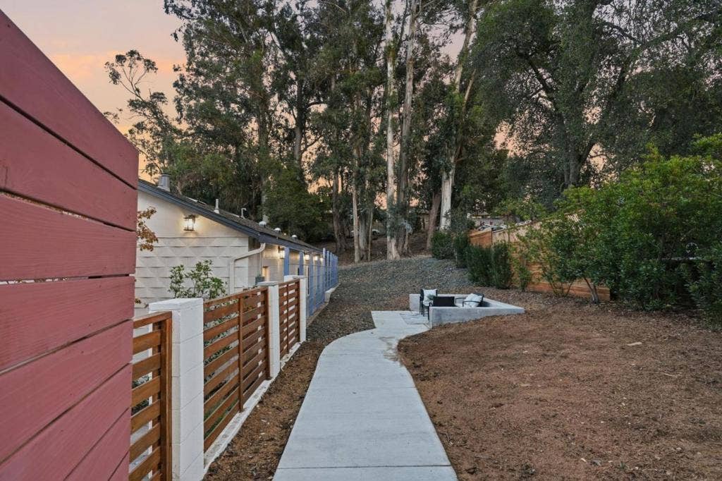 14434 Oak Street, Saratoga, CA 95070 14434 Oak Street, Saratoga, CA 95070