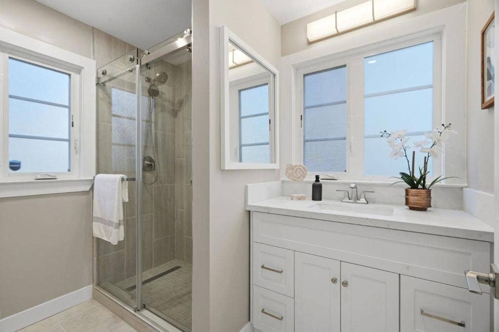 14434 Oak Street, Saratoga, CA 95070 14434 Oak Street, Saratoga, CA 95070